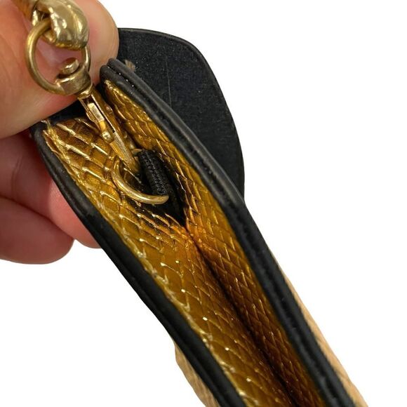 𝅺vegan Leather PU Gold Purse 💛🌻 - Picture 6 of 8